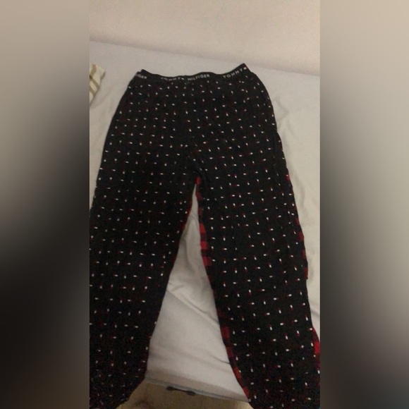 Tommy Hilfiger pajamas size L (2 colors) - Picture 3 of 8